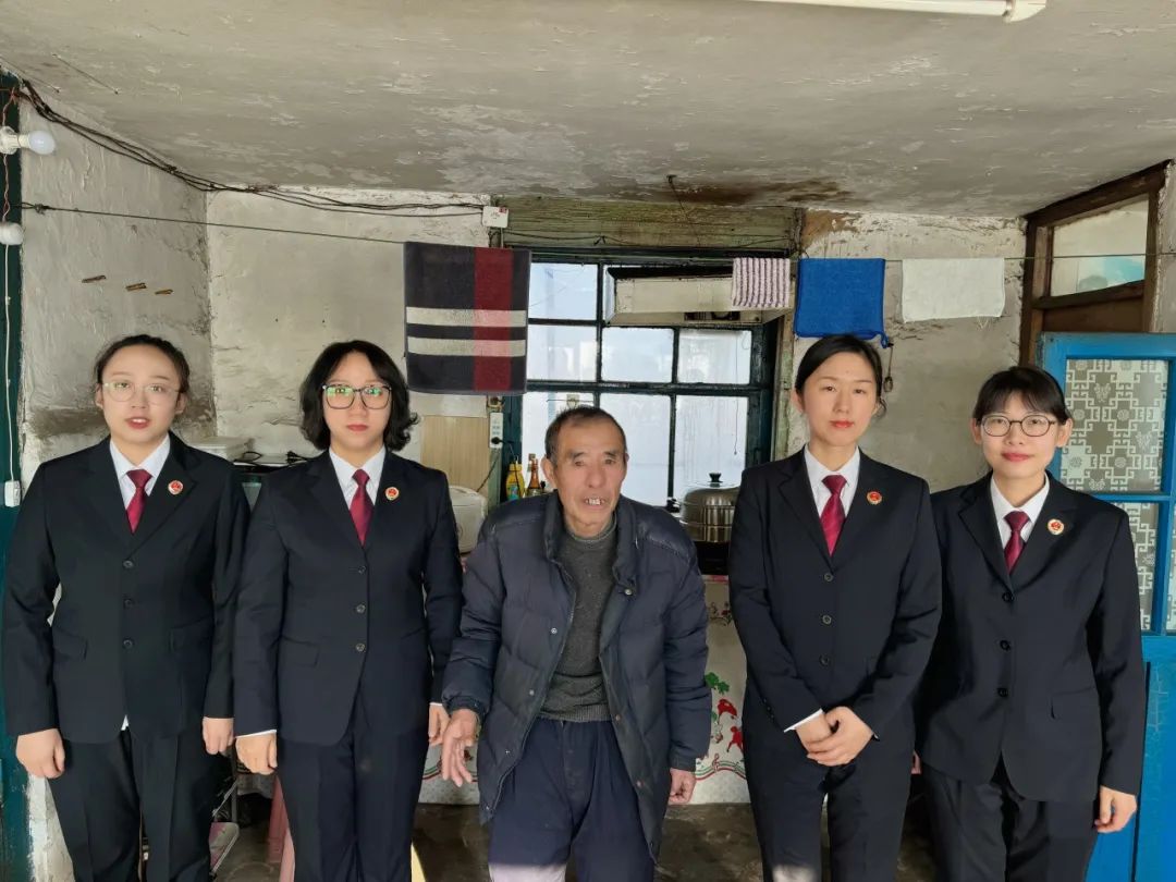 太子河区检察院开展 “寒冬送暖 温暖民心”主题党日活动